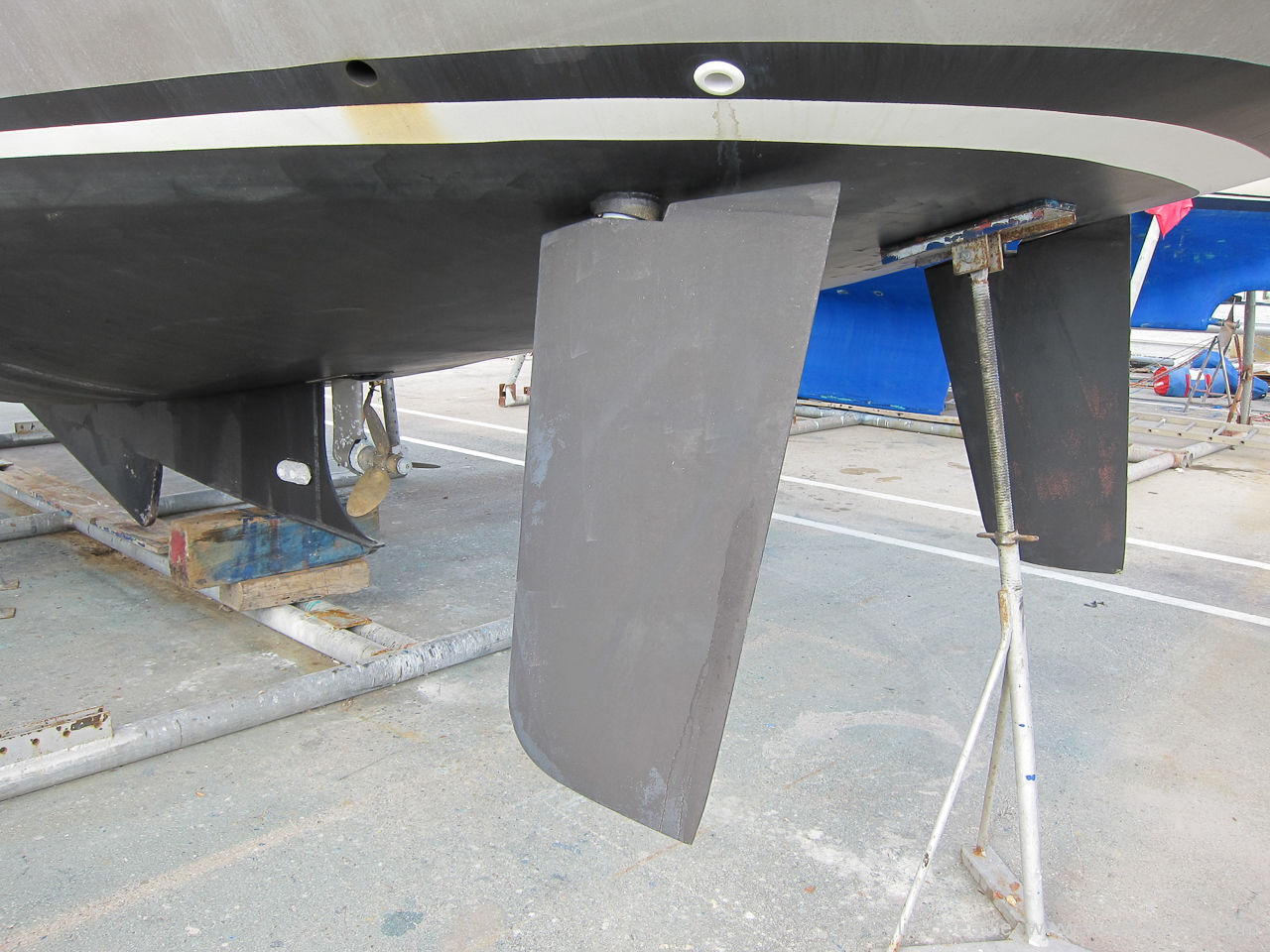 sailboat skeg rudder