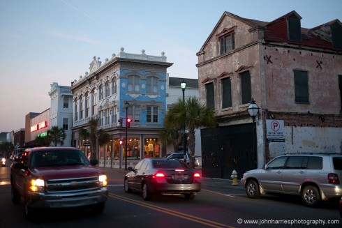 OK, Charleston is not just flowers, window boxes and gas lights. Like most cities it has abandoned buildings and pickup trucks too. Not generally very interesting subjects. But early evening, with the lights and ambient light balanced, makes it more interesting, as does the contrast between the boarded up building and the well kept ornately decorated building with the brightly lit store. Once again, strong diagonals add to the image.