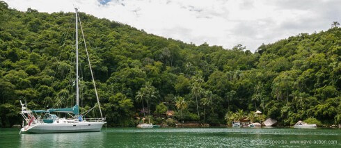 "Pèlerin" anchored in the Saco de Ceu